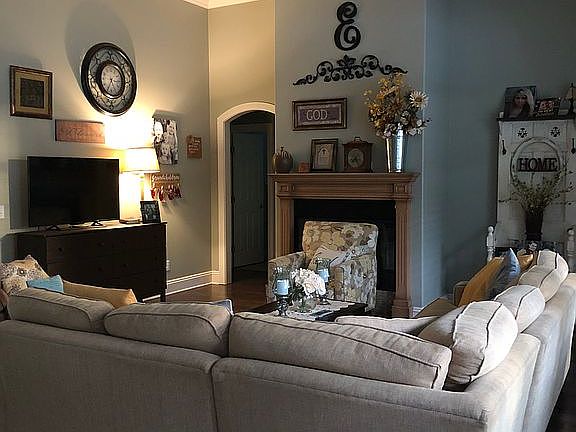 5th image of 120 SW Smith Ln