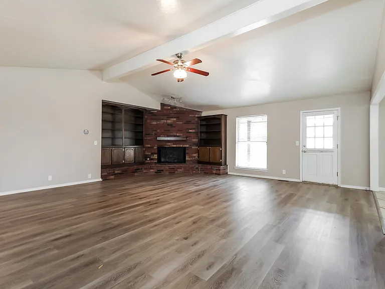 1112 Briar Bend Trl — Photo 5