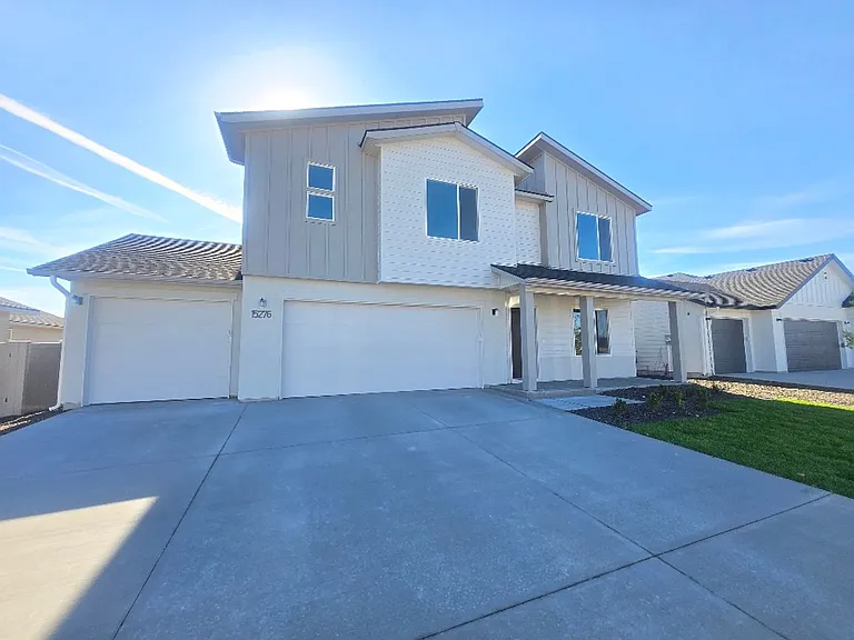 15276 Fuchsia Ave — Photo 21