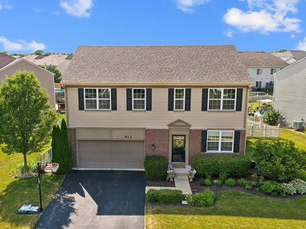 913 Neufairfield Dr, Joliet, IL 60432