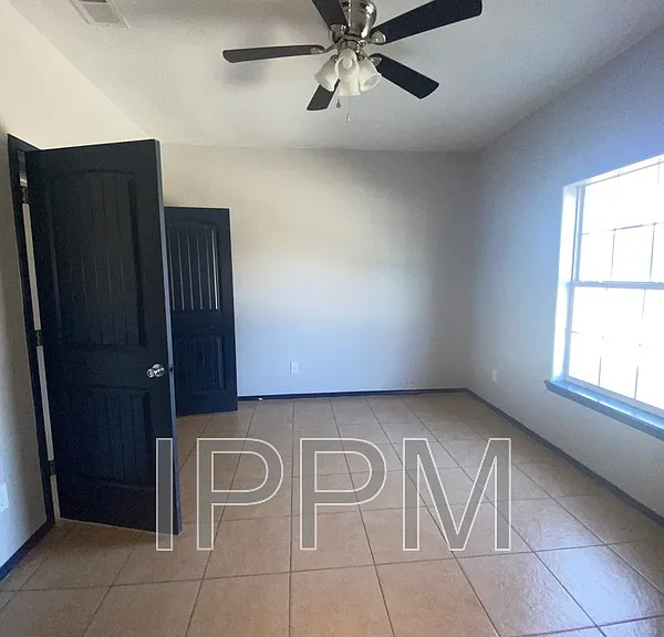 302 S FM 491 — Photo 8