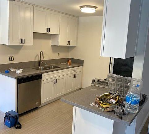 5th image of 1621 La Playa Ave #3