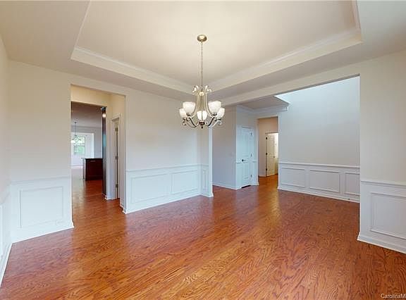 5th image of 1302 Robinson Oaks Dr