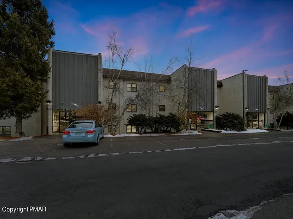 146 Foxfire Dr APT 301, Mount Pocono, PA 18344