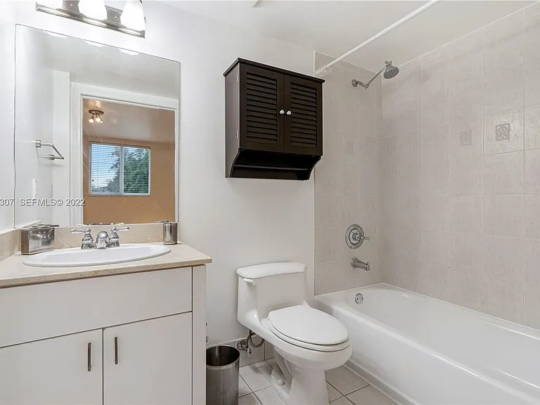 8888 Collins Ave #314 — Photo 6