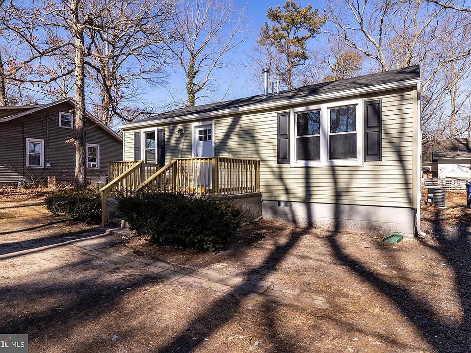 1st image of 134 Truro St
