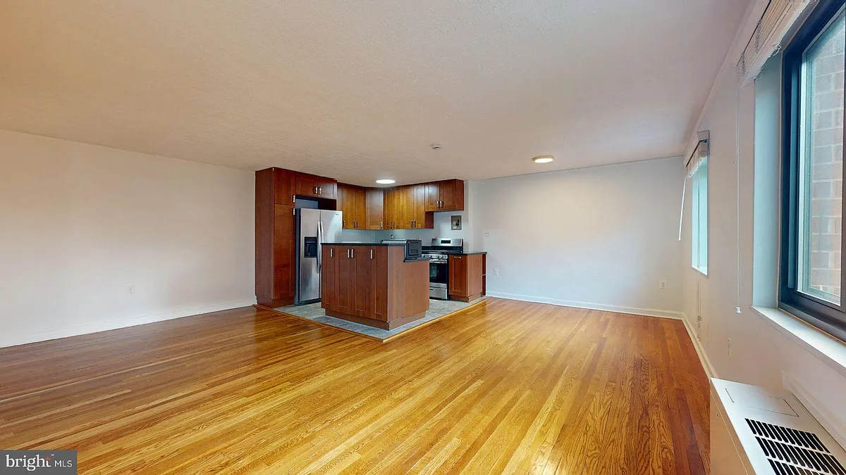 Building Photo - 1200 S Arlington Ridge Rd #407