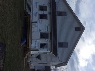 696 Wilson Mill Rd, New Castle, PA 16105