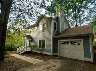 101 Yeargen Pl, Chapel Hill, NC 27516