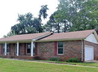 715 Blake Dr, Tuscumbia, AL 35674