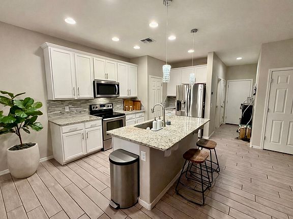 5th image of 2254 E University Dr Unit 14