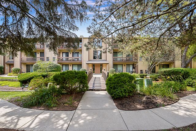 1st image of 123 Olesen Dr Unit 3-L