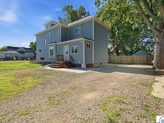 5th image of 90 5th Ave NW