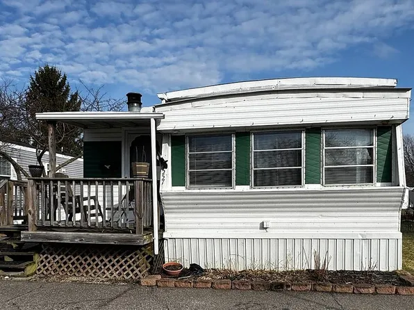 557 Lesperance Dr, Rochester Hills, MI 48307