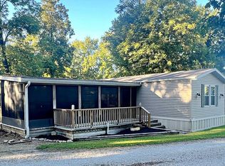 11884 E Private Road 425 N, Loogootee, IN 47553