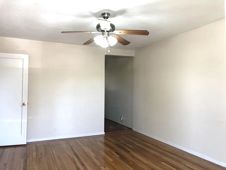 106 El Carmelo Ave — Photo 4