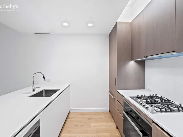 200 E 21st St APT 10B, New York, NY 10010