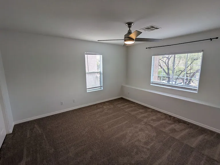 1016 Royal Plum Ln — Photo 21