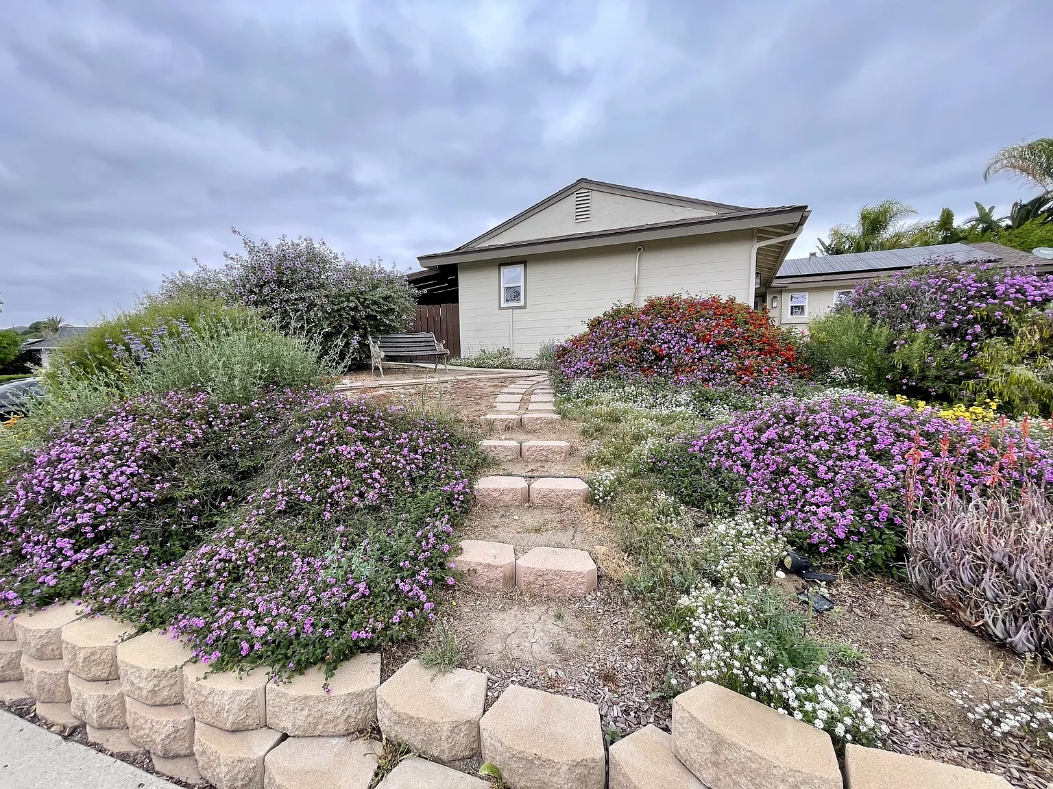 9556 Cecilwood Drive - 9556 1/2 — Photo 3
