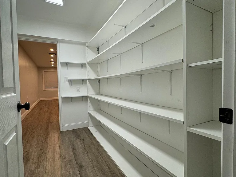 9422 SW 51st St #1-2 — Photo 11