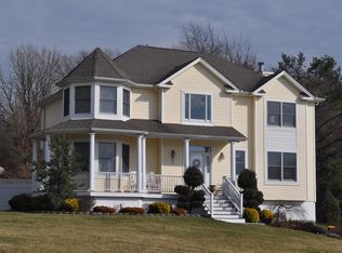 102 Springhill Rd, Matawan, NJ 07747