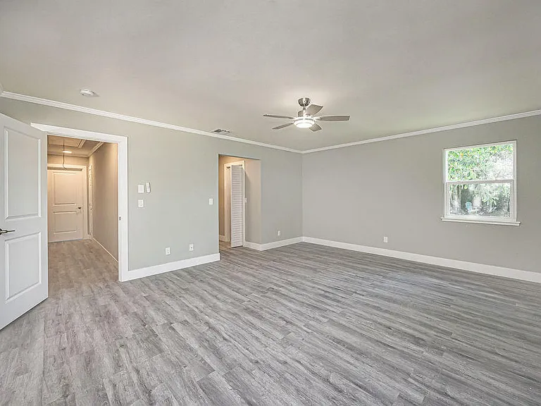 300 Riomar Dr — Photo 20