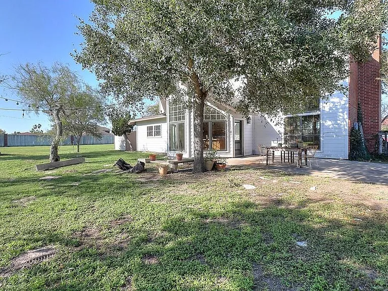 3417 Newcastle Dr — Photo 26