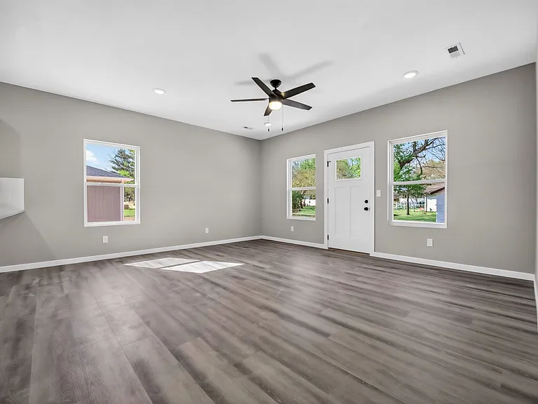 43 Whitley Ln — Photo 15
