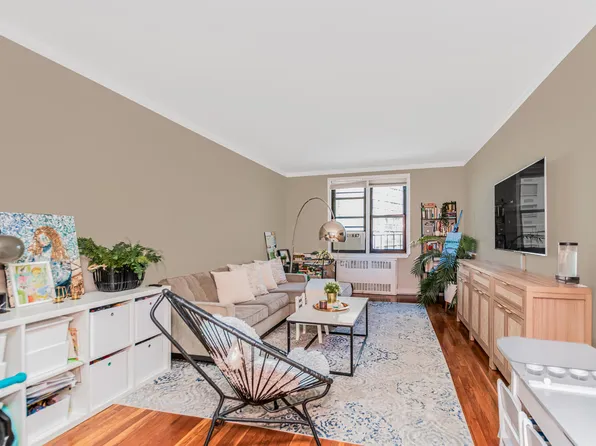 512 Kappock Street 3J image 1 of 19