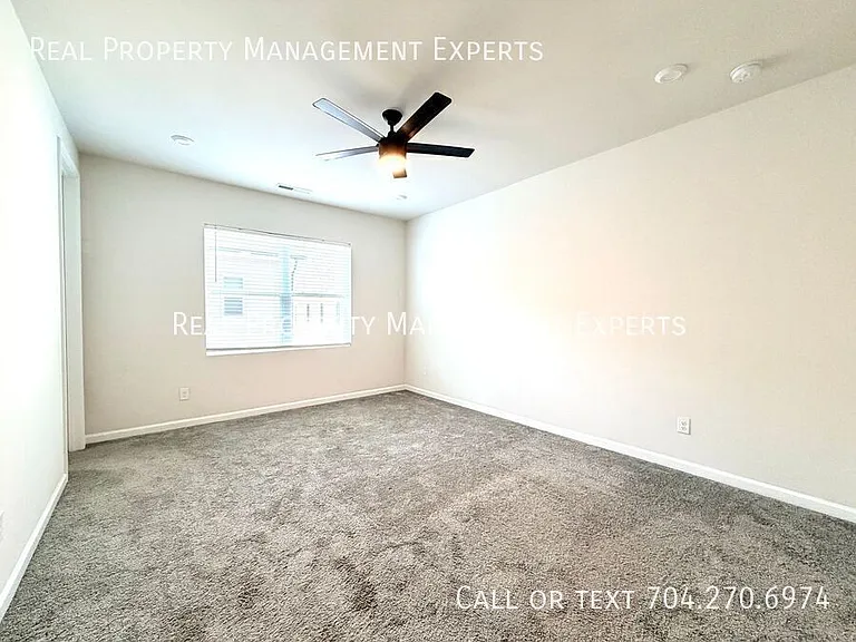 6016 Caprera Way — Photo 8