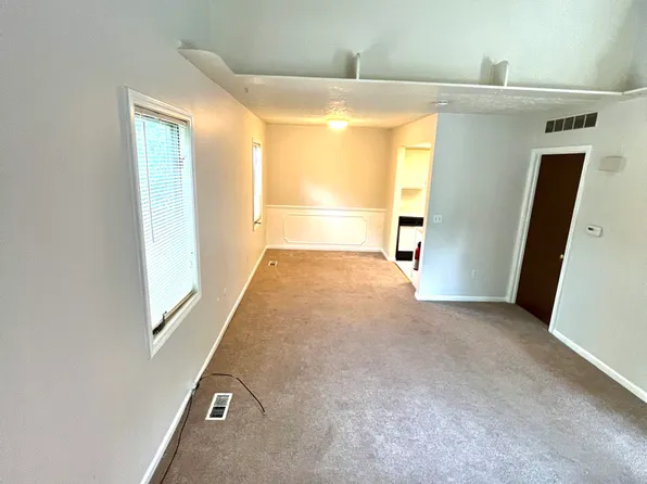118, 120 & 122 Whitehills Drive - 118, 118 Whitehills Dr, East Lansing, MI 48823
