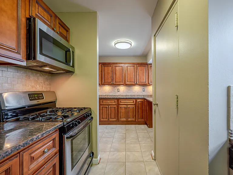 430 N Armistead St #303 — Photo 6