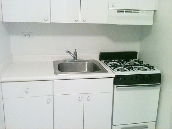 5th image of 108 E 38th St APT 801