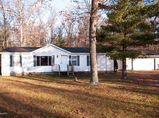 21980 Jefferson Rd, Morley, MI 49336