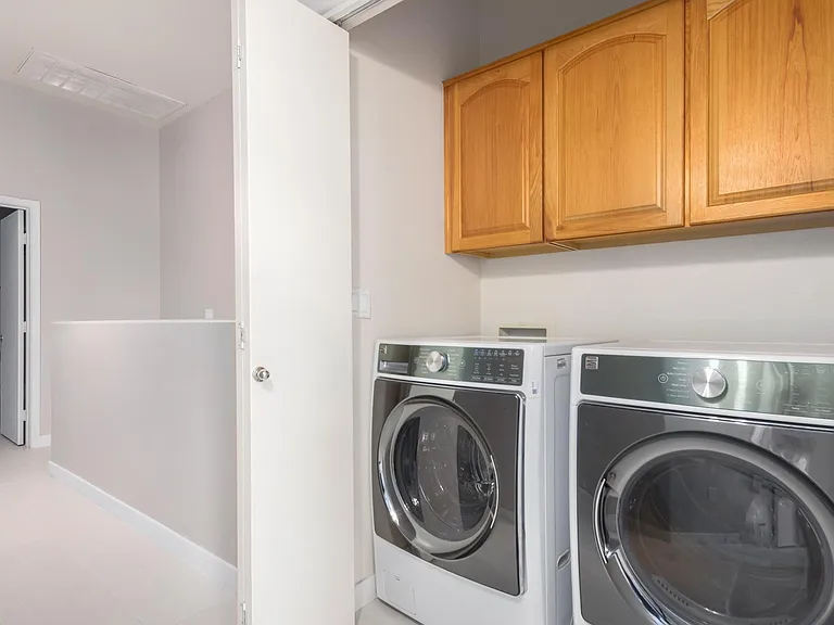2402 E 5th St #1718 — Photo 16