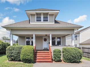 5 Velvet St, Bridgeport, CT 06610