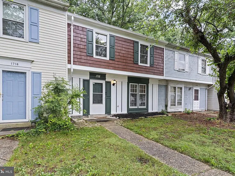 1718 Brightwell Ct — Photo 3