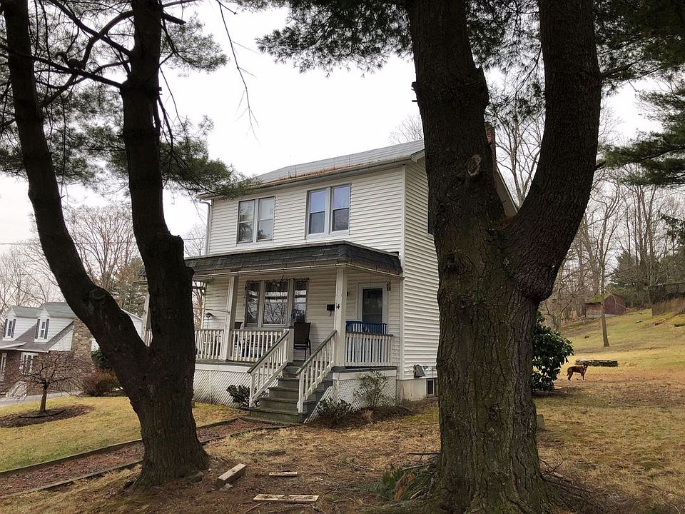 4 Charles St, Dallas, PA 18612 Zillow