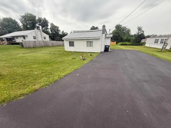 12 Maple St, Norfolk, NY 13667