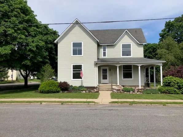 105 2nd St, Lakeview, MI 48850