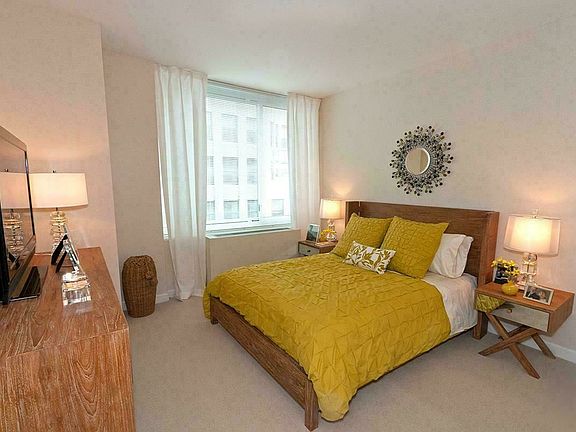 4th image of 330 W 39th St APT 7F
