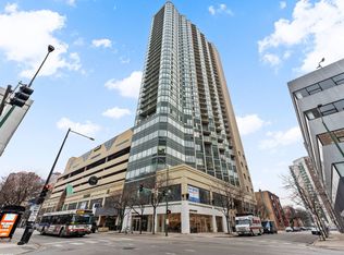 111 W Maple St APT 1401, Chicago, IL 60610