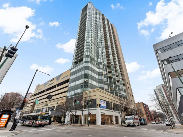 111 W Maple St APT 1401, Chicago, IL 60610