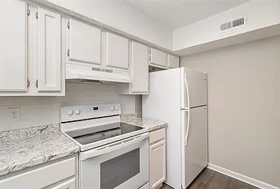 (ACH Cis) McMillan St (Units 1 - 6) - 2522 — Photo 14