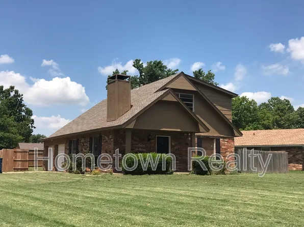 1013 Kelly Park Rd, Edmond, OK 73003