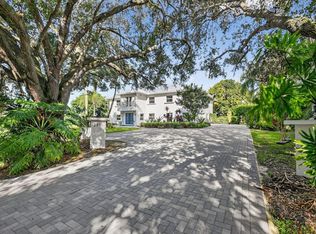 2900 Greenbriar Blvd, Wellington, FL 33414