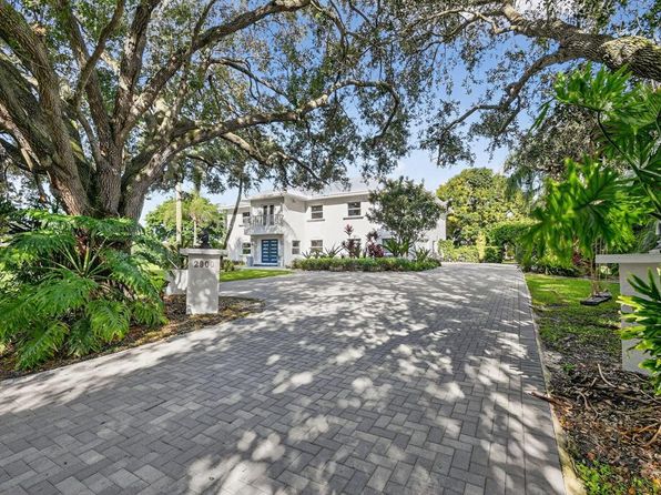 2900 Greenbriar Blvd