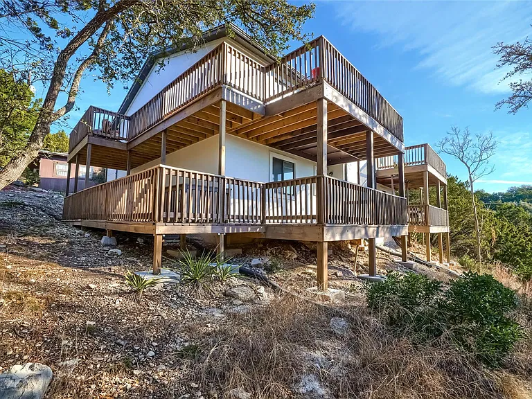 5909 Lago Vista Way #B — Photo 22
