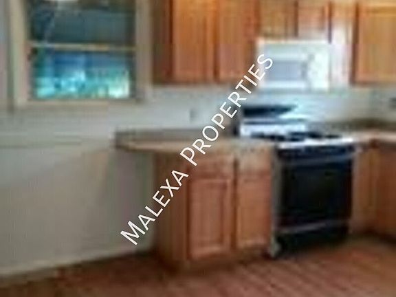 3rd image of 2121 Cypress Rd