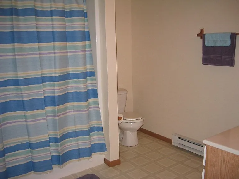 Windsor Pond Apartments — Photo 27